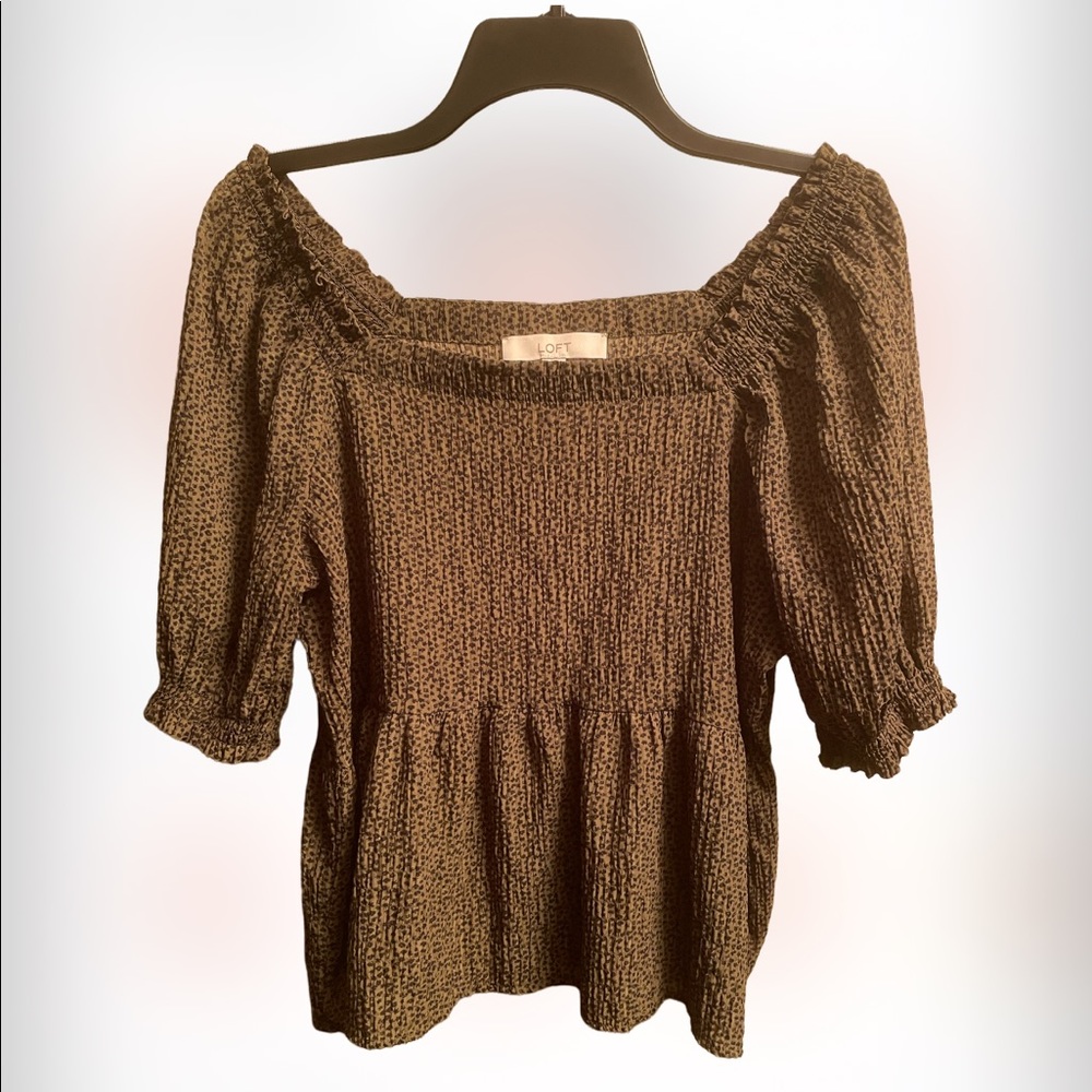 Loft Womens Olive green size L blouse